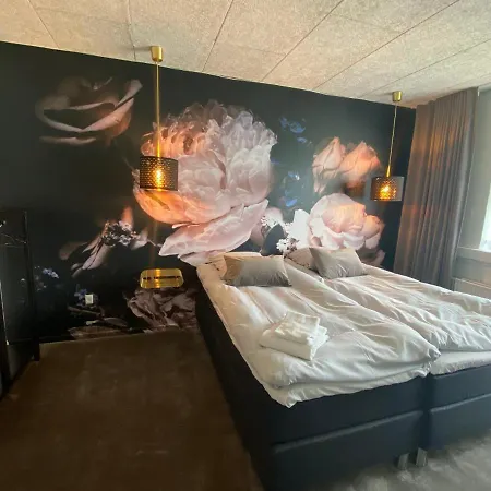 Hotel Sov Godt 4*